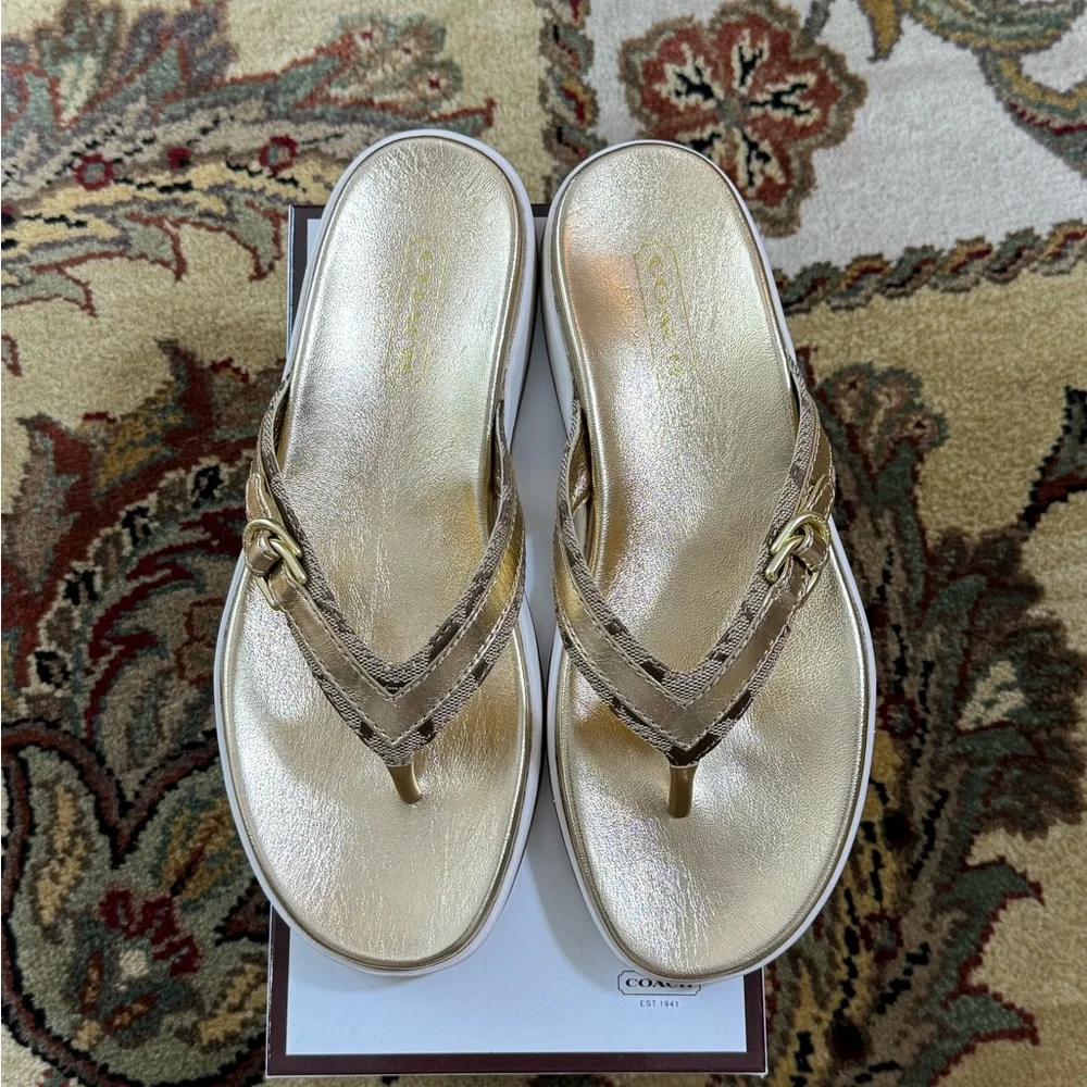 New Coach Lyndsey Women's‎ Khaki/ Gold Canvas Metallic Leather Sandals Sz 7M